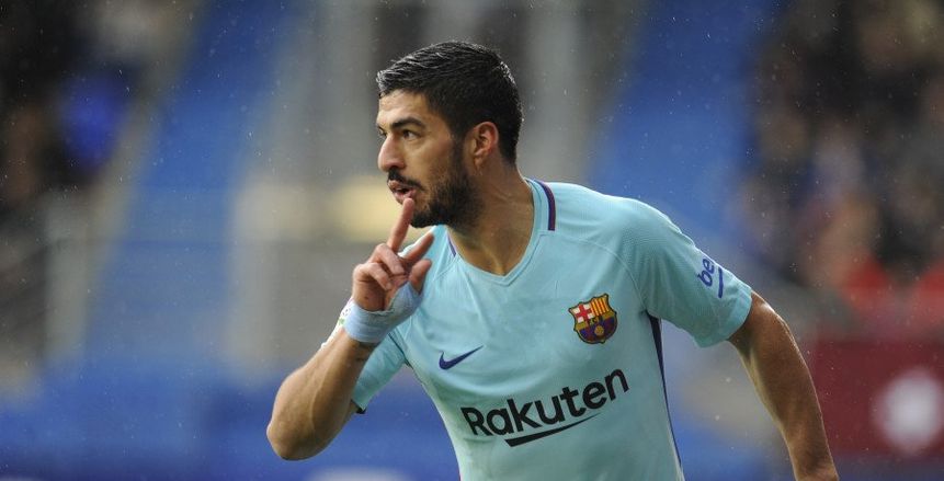 الشوط الأول.. برشلونة يتقدم على إيبار بهدف سواريز