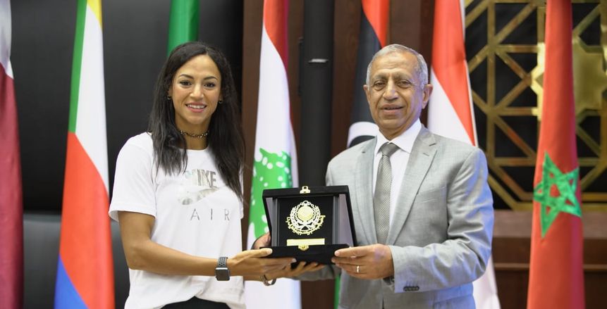 الأكاديمية العربية تكرم العداءة المصرية بسنت حميدة: بصمة مضيئة