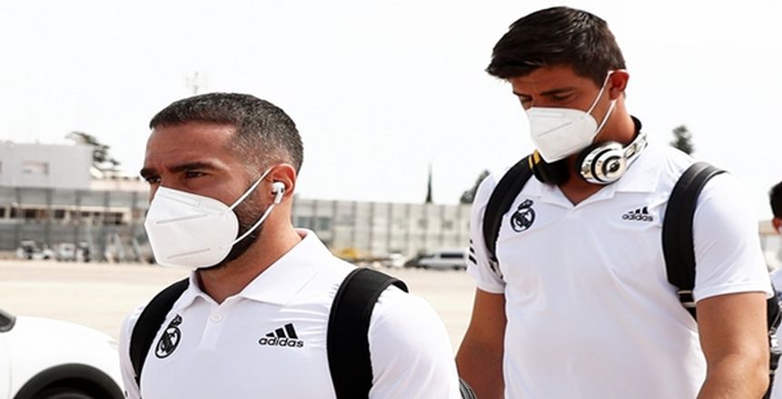 ريال مدريد بعد وصول طائرة فريق كرة القدم: أهلا فالنسيا «فيديو»