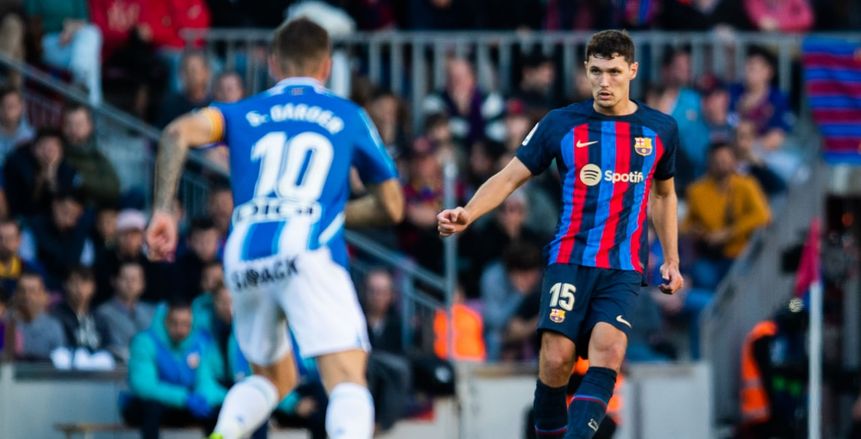 برشلونة يسقط في فخ التعادل أمام إسبانيول ويتقاسم الصدارة مع ريال مدريد