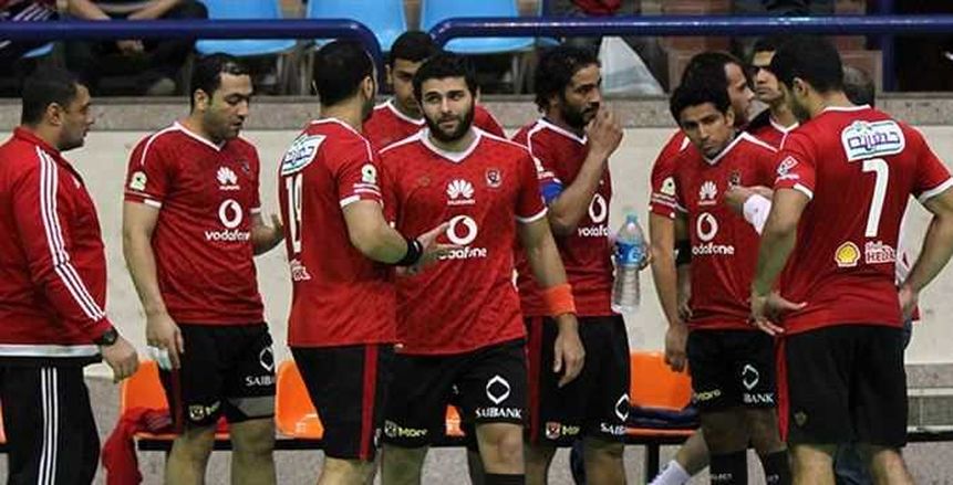 الأهلى يواصل مطاردة الزمالك ويهزم هيلوبوليس بنهائيات دوري اليد