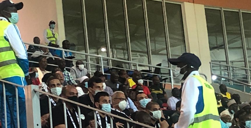 دكة بدلاء منتخب مصر دون عصام الحضري.. ومدرب الحراس يؤازر من المدرجات