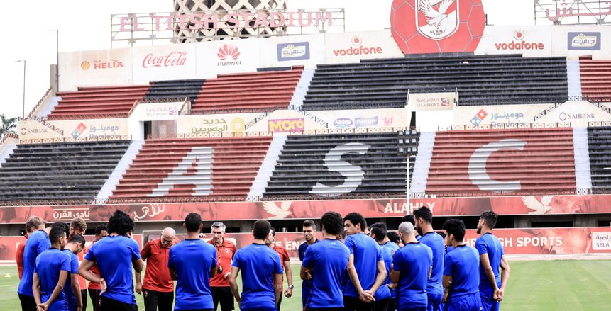«معلول» و«أزارو» و«صلاح» على رأس قائمة «الأهلي» استعدادًا لمواجهة «حوريا»