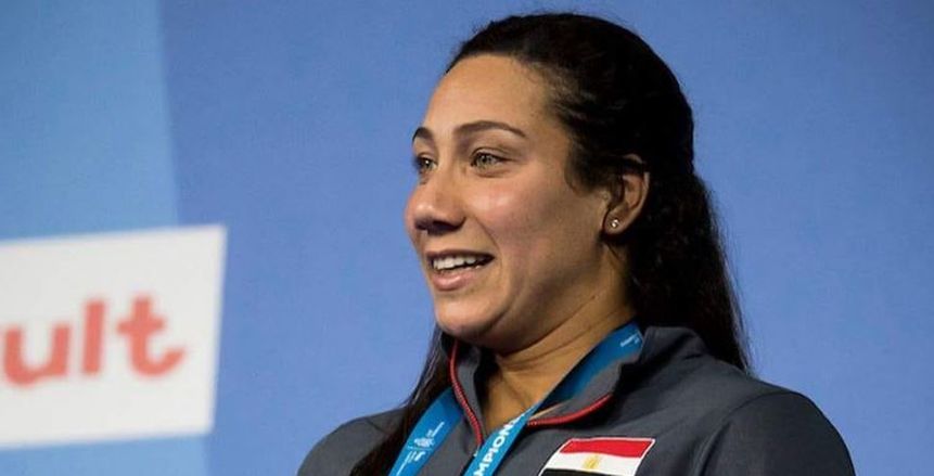 وزير الرياضة يشيد بتبرع بطلة السباحة فريدة عثمان لصندوق تحيا مصر