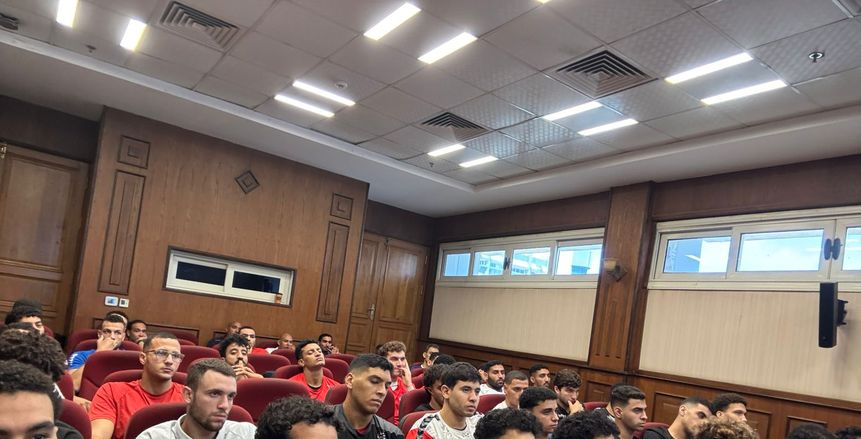 مؤمن صفا: نخطط لإعداد جيل يد قوي.. ولدينا 26 محترفا في الدوريات الأوروبية