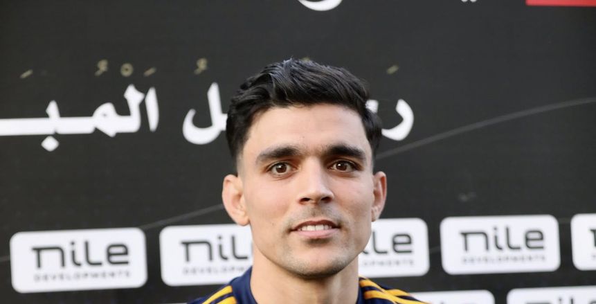 أشرف بن شرقي يفوز بجائزة جديدة مع الأهلي