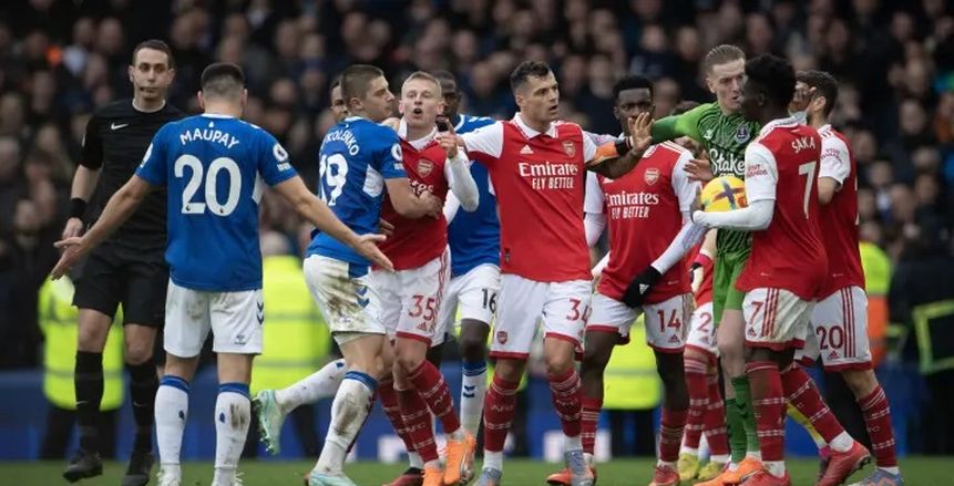 مواعيد مباريات اليوم السبت.. أرسنال ضد إيفرتون وبرشلونة مع ريال بيتيس