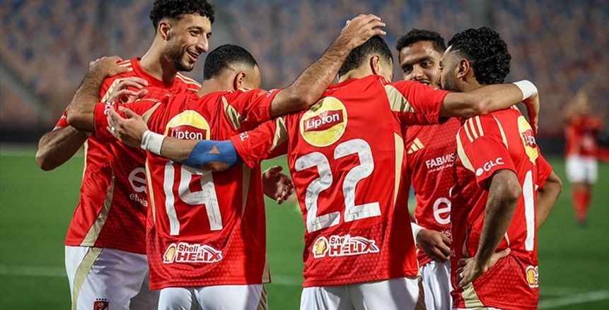 شوبير يكشف عن حدث مهم لجماهير الأهلي اليوم.. ويثير الجدل حول الصفقة الجديدة