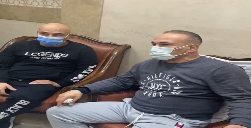 حسام حسن يصل المستشفى للاطمئنان علي حالة توأمه بعد حادث التصادم