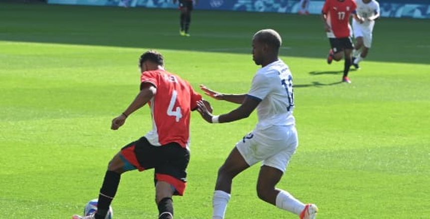 إصابة نجم المنتخب الأولمبي بمزق فى الخلفية.. وميكالي يحدد البديل ضد فرنسا