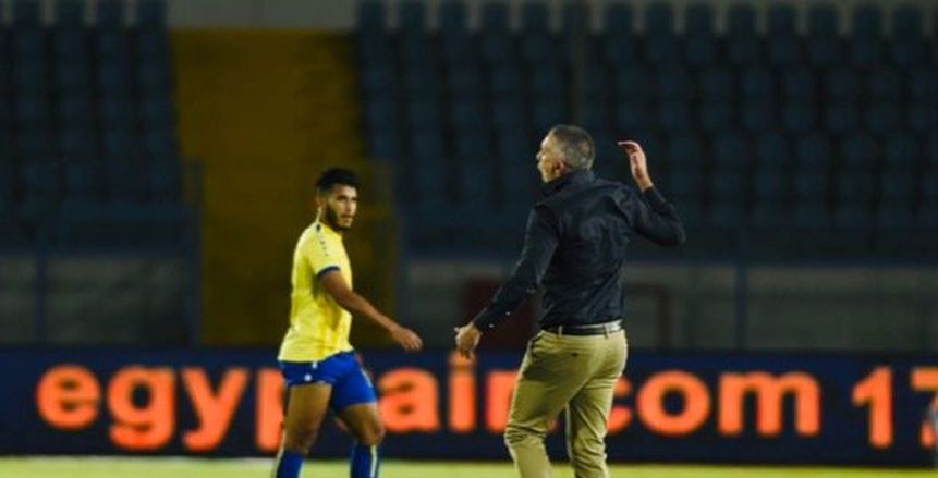 كارتيرون يثير غضب جماهير الزمالك بسبب ناصر الخليفي