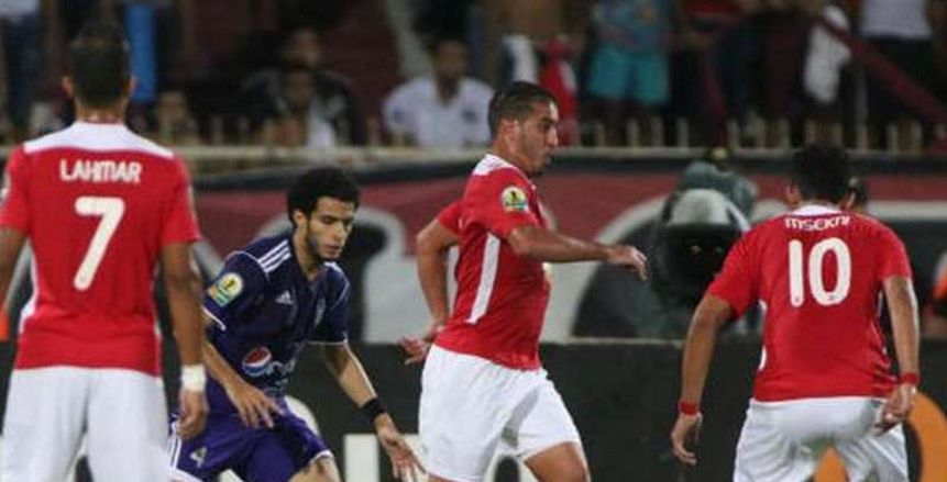 بالفيديو.. دقيقة حداد قبل انطلاق مواجهة الزمالك والنجم الساحلي
