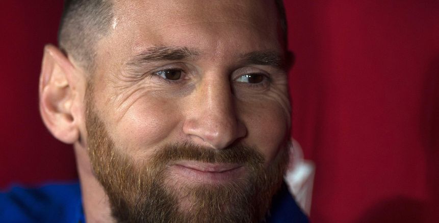 برشلونة يسعى لتجديد عقد ميسي وسواريز