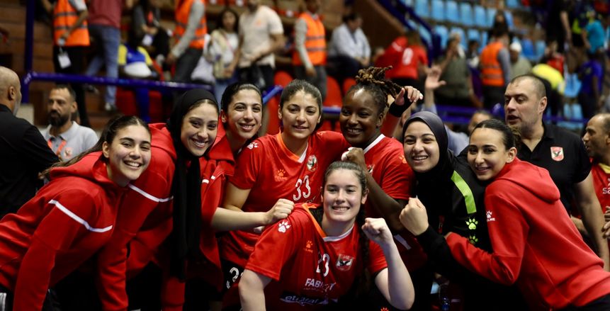 «سيدات يد الأهلي» يفوز على الشمس ويتوج بكأس السوبر المصري