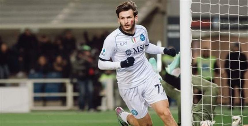 كفاراتسخيليا لاعب نابولي يقتحم قائمة استثنائية على رأسها ميسي وصلاح