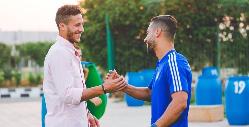ميدو يفجر مفاجأة: هيدرسفيلد وافق على رحيل رمضان بأقل من عرض الأهلي