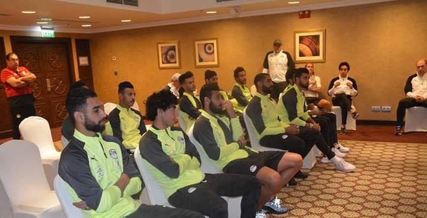 تفاصيل اجتماع هاني أبو ريدة مع لاعبي المنتخب قبل السفر إلى النيجر