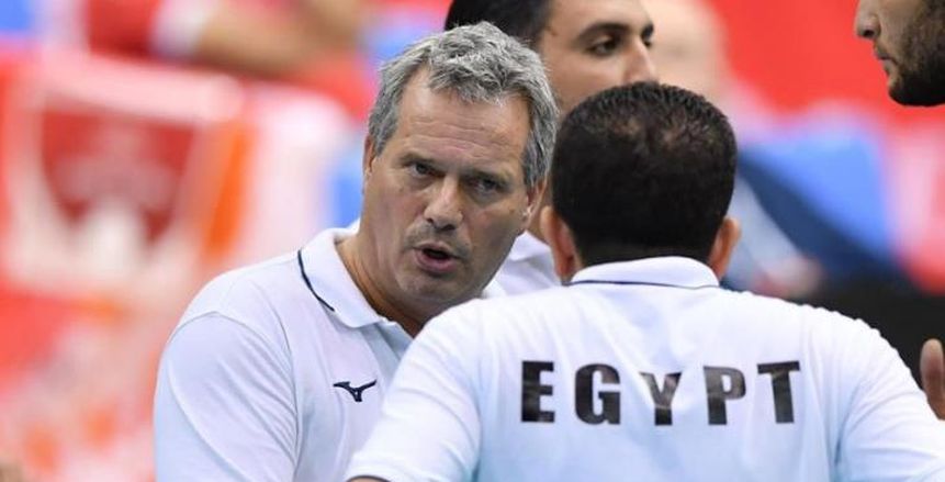 مدرب منتخب الطائرة يفجر مفاجأة: لم يخطرني أحد بالإقالة (خاص)