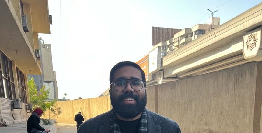 عضو رابطة الأندية يصوِّت في الانتخابات الرئاسية بلجنة الجامعة العمالية