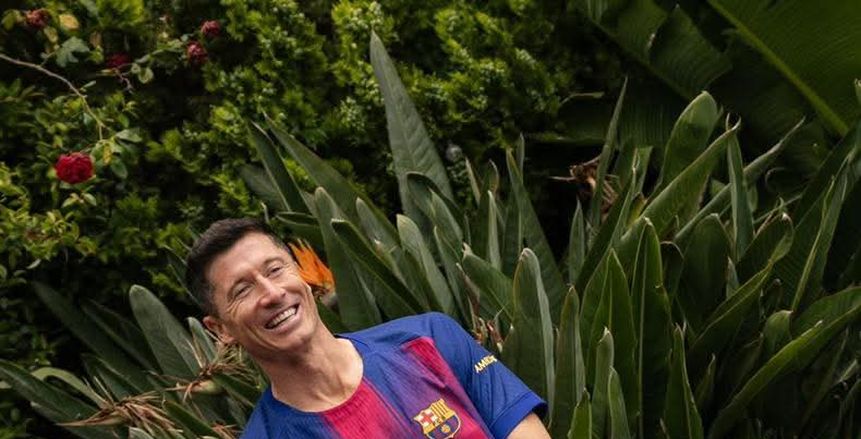 إعلان قميص برشلونة الجديد.. وظهور غامض للامين يامال (صور)