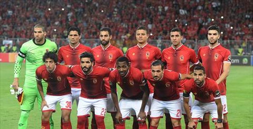 "وجبة ومحاضرة فنية" قبل تحرك الأهلي لاستاد برج العرب