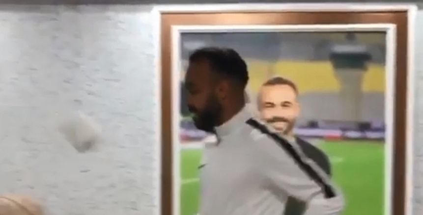 أفشة يٌشارك في تحدي "بكرة المناديل" (فيديو)