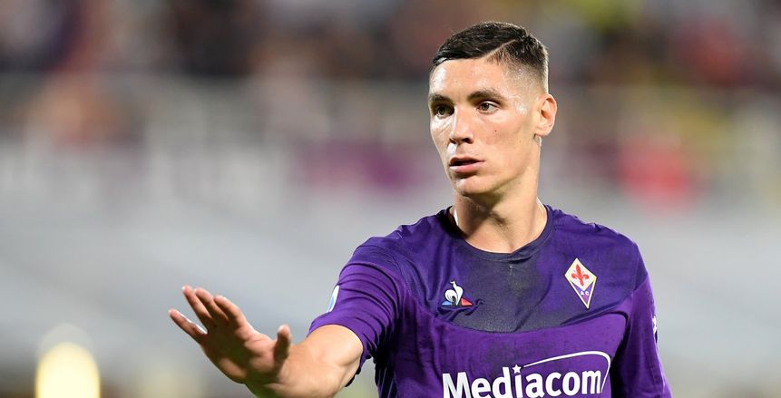 بديلا لـ بايلي.. مدافع فيورنتينا على رادار مانشستر يونايتد