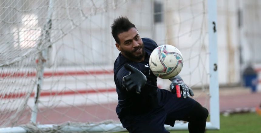 مصدر بالمنتخب يكشف حقيقة وقوع مشادة بين أبو جبل وأيمن طاهر: غير صحيح