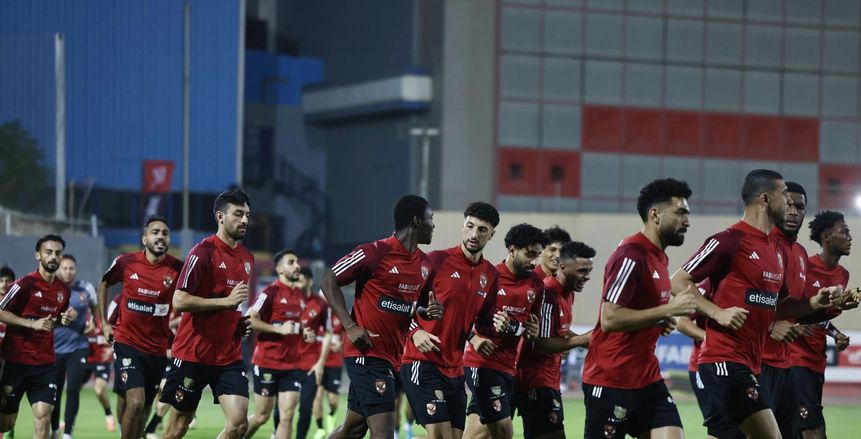 «60 مليون جنيه» تعطل صفقة مدافع الأهلي الجديد