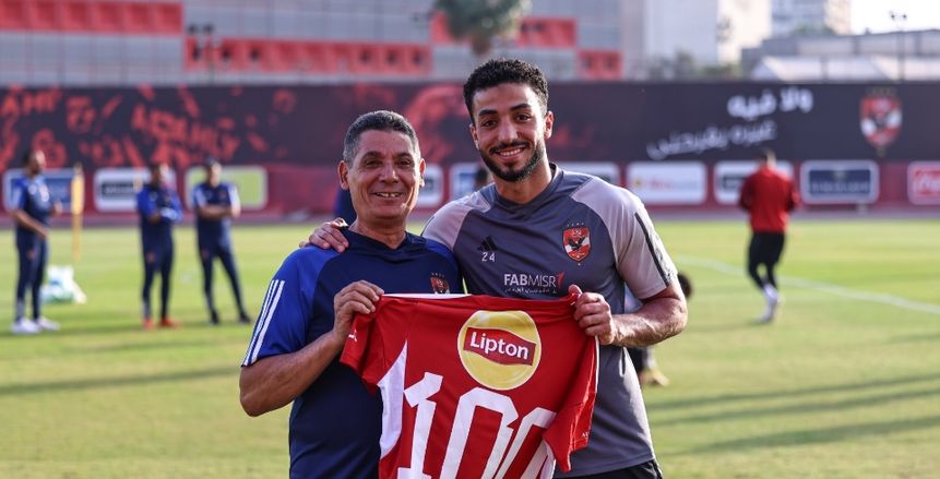 صاحب الرأس الذهبية.. الأهلي يحتفل بوصول محمد عبد المنعم لـ100 مباراة