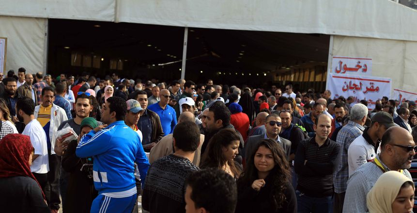 بالفيديو| فوضى في انتخابات الزمالك وأنصار سليمان لـ"مرتضى": "العزبة راحت"