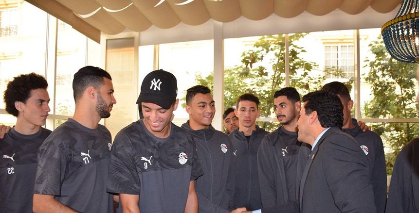 وزير الرياضة يزور معسكر المنتخب الأولمبي قبل لقاء غانا