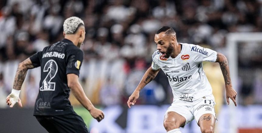 أول مباراة بعد عودته للأضواء.. سانتوس ضيفا على فاسكو بالدوري البرازيلي