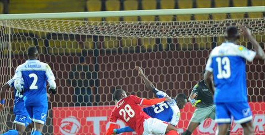 في ذكرى شهداء بورسعيد.. لاعبو الأهلي يرتدون شارات سوداء أمام الهلال