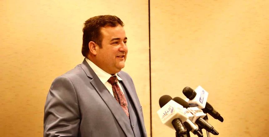 استقدام لاعبين وتجديد عقود.. تفاصيل اجتماع راعي المقاصة مع إيهاب جلال