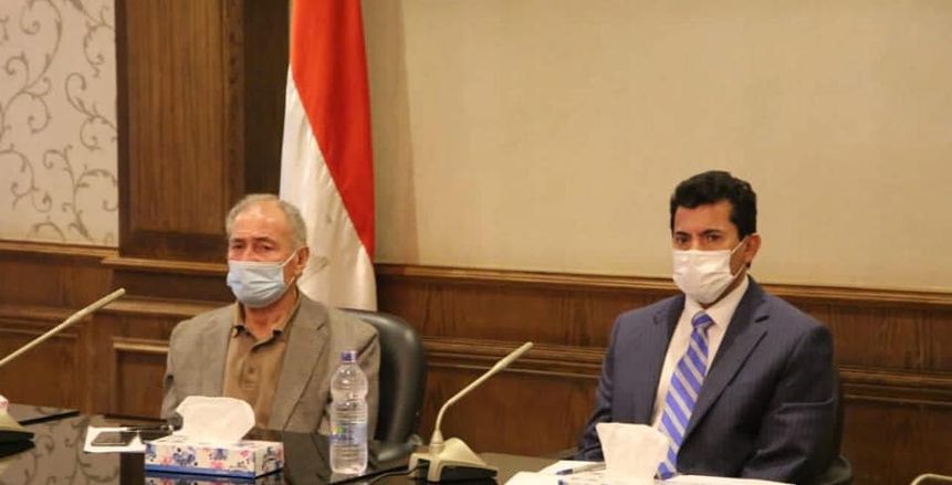 وزير الرياضة يطمئن على آخر استعدادت مونديال اليد