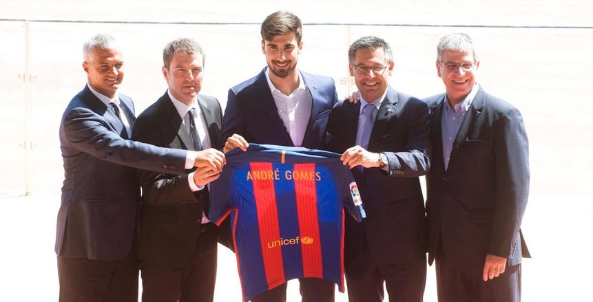 بالصور| برشلونة يضم "جوميز" ويضع شرطا جزائيا 100 مليون يورو
