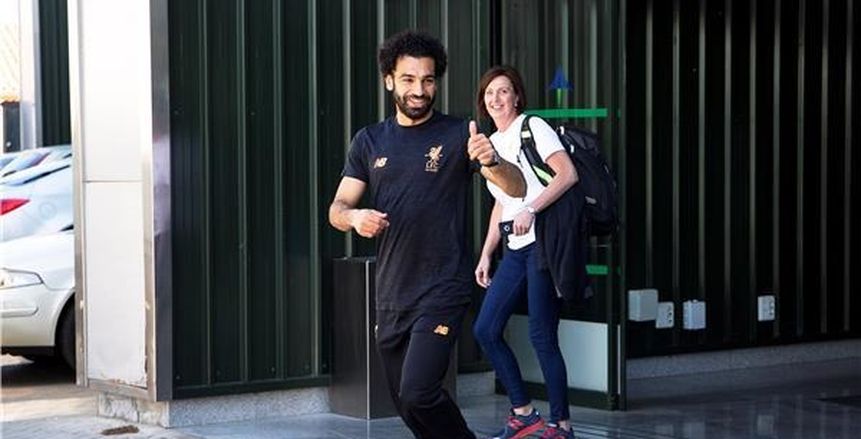 بالفيديو| محمد صلاح داخل مقر شركة ملابس عالمية في دبي