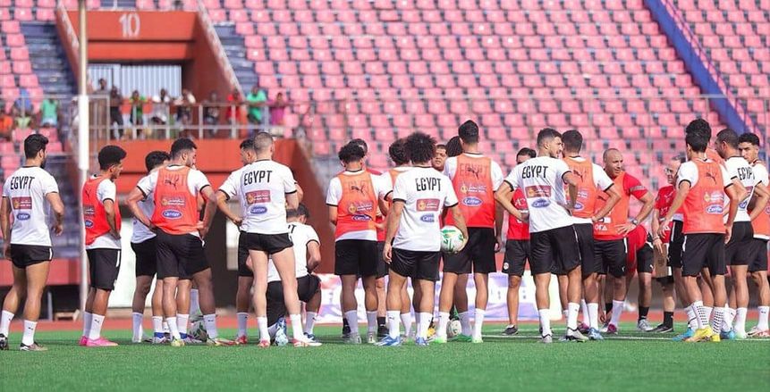 مراسل «أون تايم سبورتس»: الجماهير الليبيرية اقتحمت تدريبات منتخب مصر