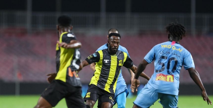 بمشاركة حجازي.. الاتحاد يتعادل مع الباطن سلبيا في الدوري السعودي