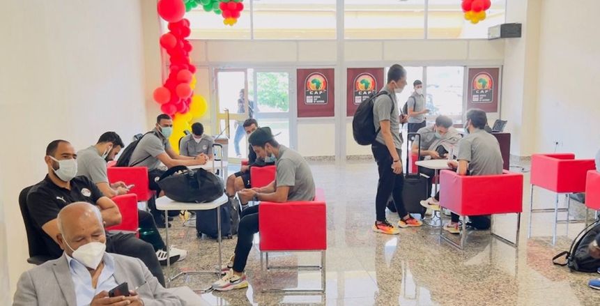 بعثة منتخب مصر تصل مدينة دوالا لمواجهة كوت ديفوار