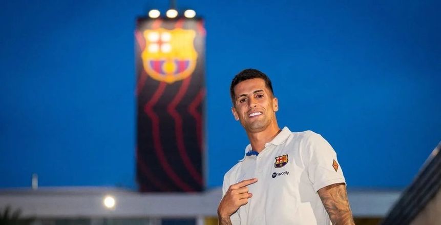 بارين ميونخ ينافس برشلونة على شراء كانسيلو