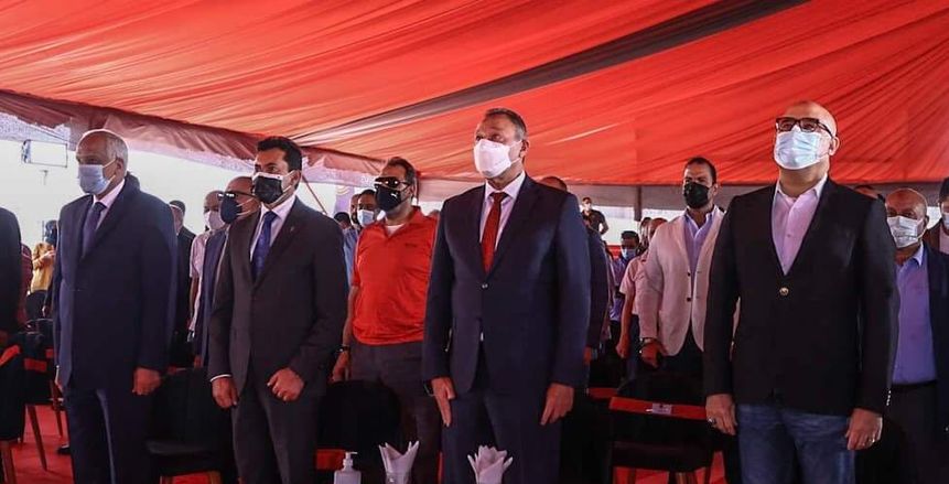 محافظ الجيزة يبدي سعادته باستاد الأهلي..و«الجزار»: نؤمن بأهمية الرياضة