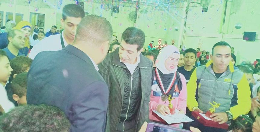 بالصور| وكيل وزارة الشباب يُكرم أبطال مصر في الكونغ فو والكاراتيه