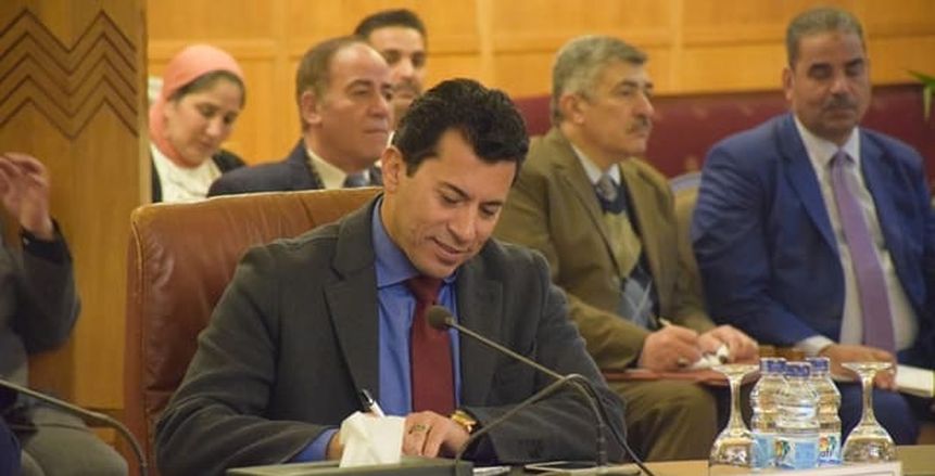 وزير الرياضة يتفقد الأعمال الإنشائية بمركز شباب الجزيرة 2