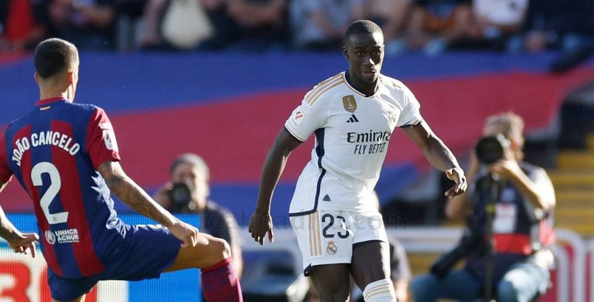 «ماركا» تكشف تفاصيل استبدال نجم ريال مدريد أمام برشلونة: تعرض لإصابة