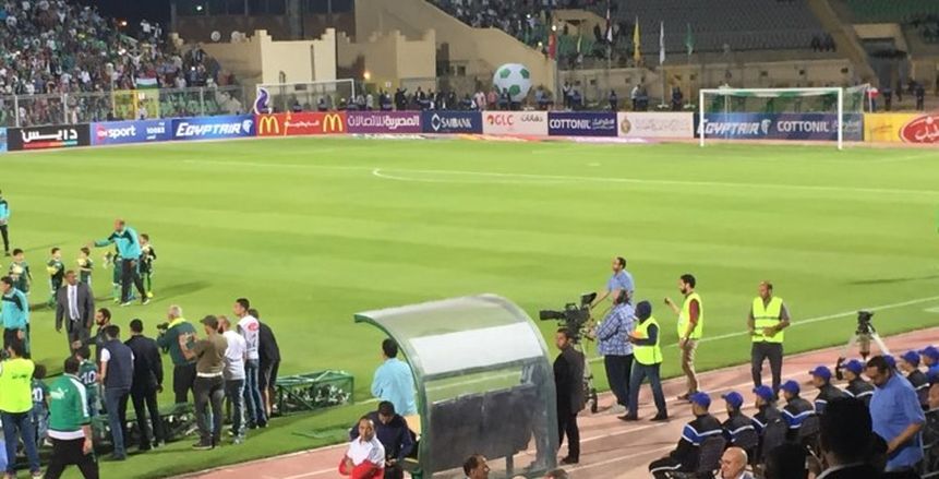 محافظ بورسعيد يهنئ المصري وجماهيره بالصعود لدوري المجموعات بالكونفدرالية