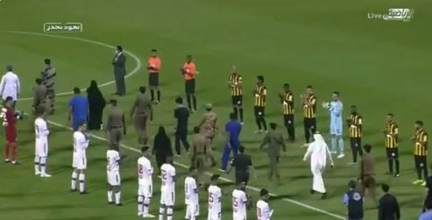 فيديو.. ممر شرفي لأبطال الصحة والأمن في مباراة الاتحاد وأبها بالدوري السعودي