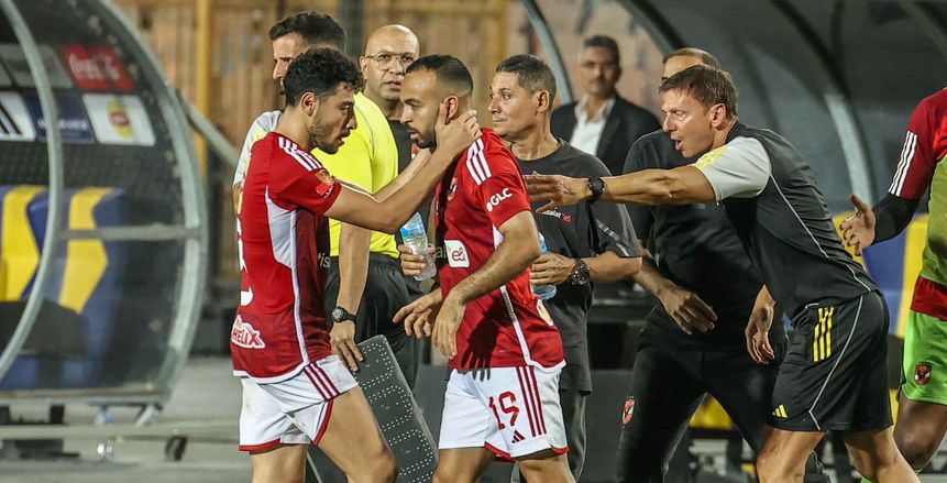 تفاصيل غضب أفشة على دكة الأهلي أمام الهلال السوداني.. وكولر يتدخل