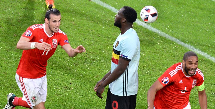 بالفيديو| ضربة رأسية تتعادل لويلز أمام بلجيكا في الشوط الأول